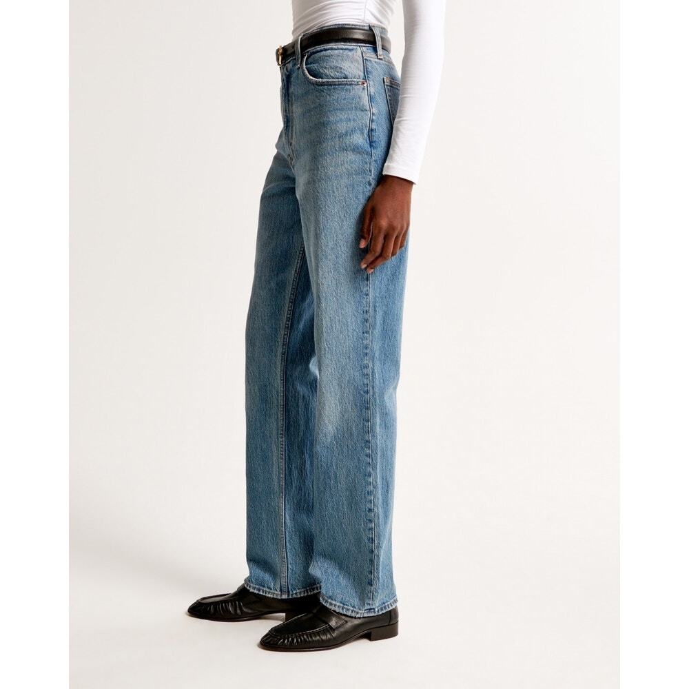 Abercrombie and Fitch Jeans for the 90s - Size 26 2R